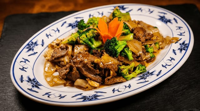 Pan-Fried Noodles / Pad See Ew.
